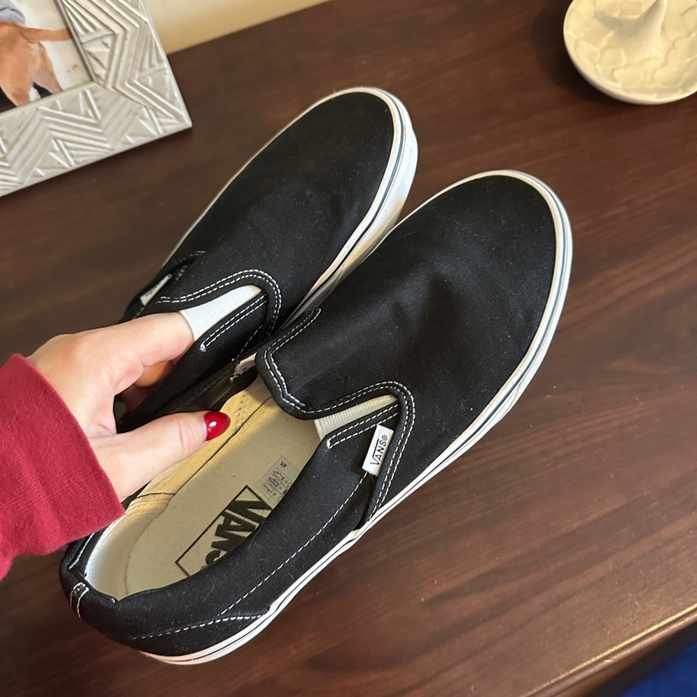 Vans Men's Black Slip-On Sneakers - 10.5 NWOT